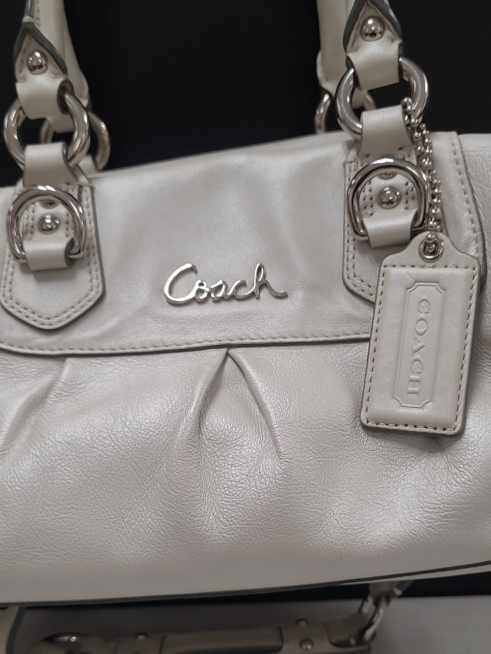 Vintage Coach Silver and Cream Satchel Handbag Y2k TRENDING - Picture 2 of 9